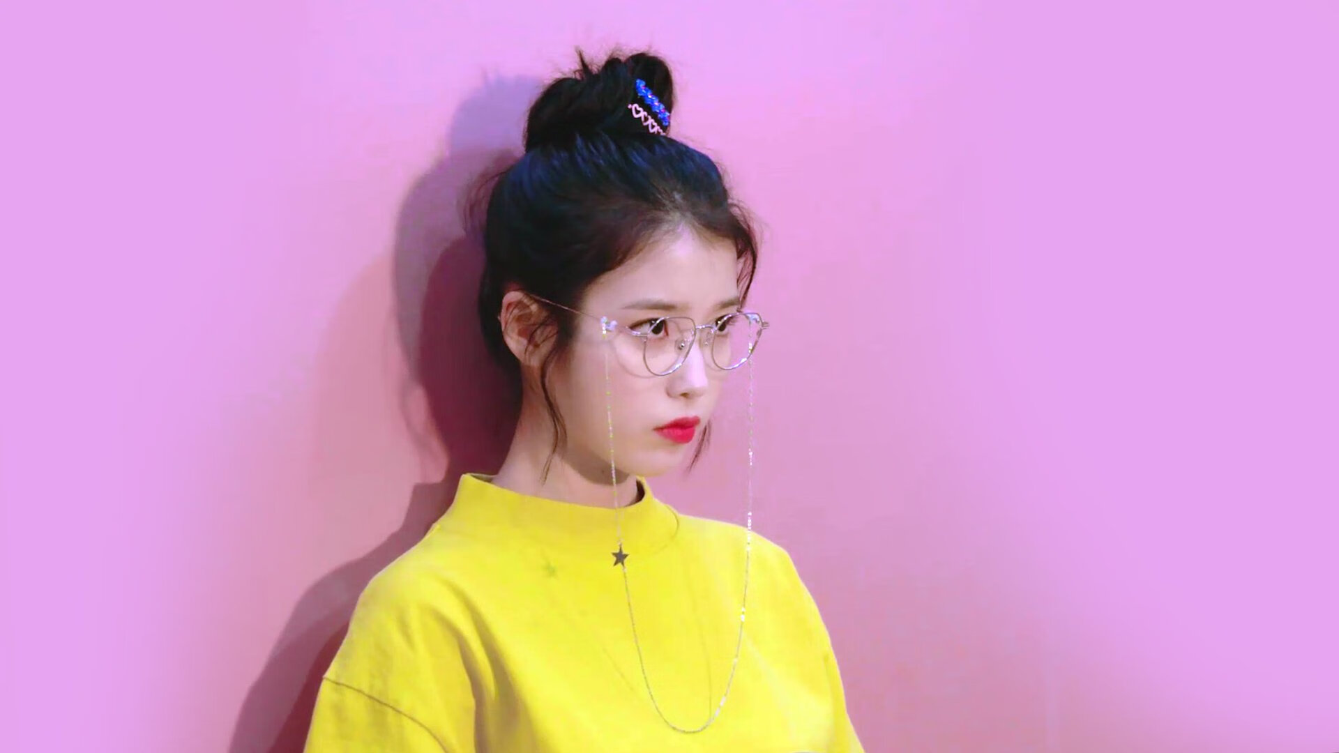 爱游戏官网-勇士力克鹈鹕，库里末节连中三记三分逆转比赛，库里季后赛鹈鹕压哨3分