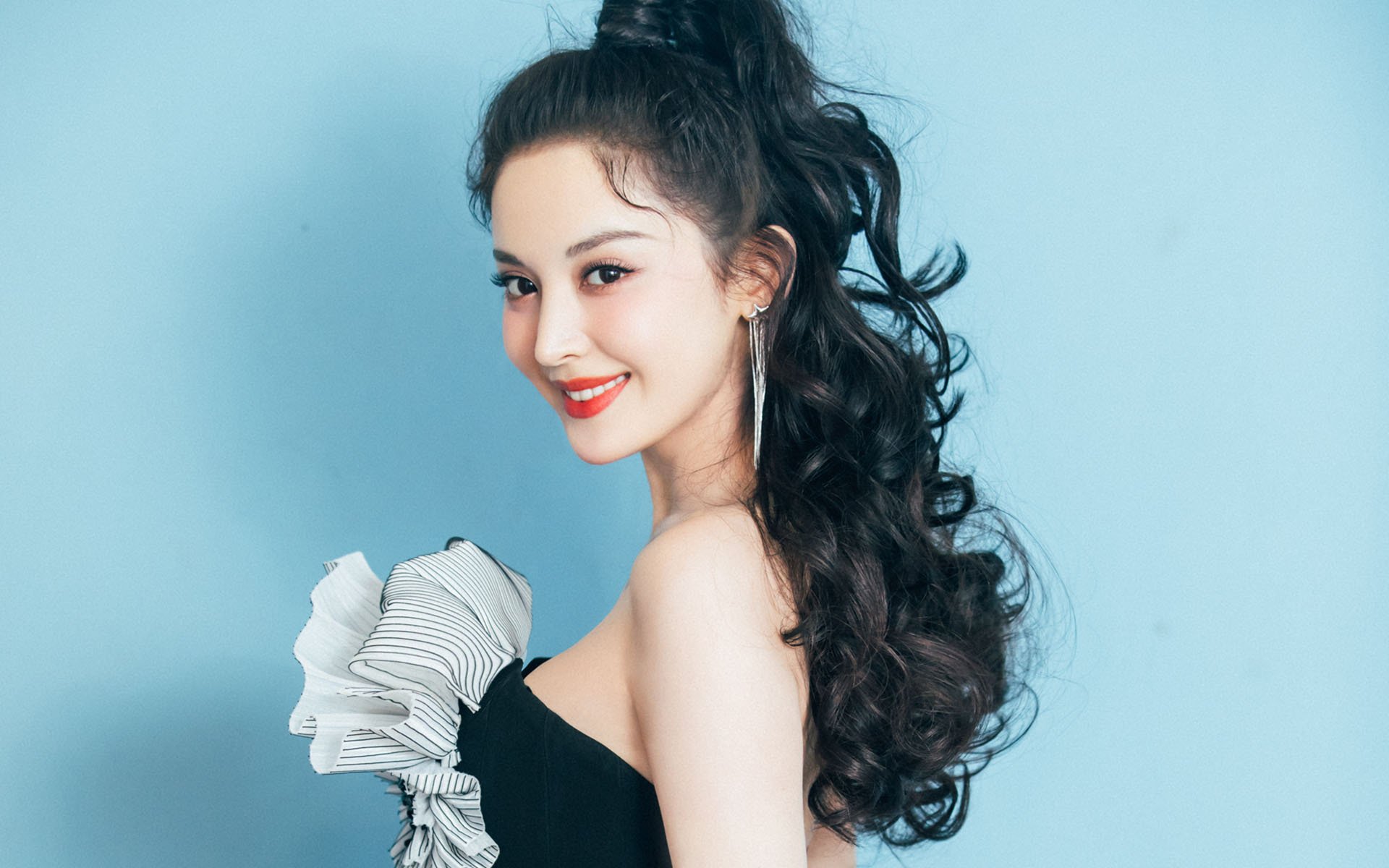 全国大众足球家庭杯热情开赛，全国大众足球家庭杯热情开赛视频