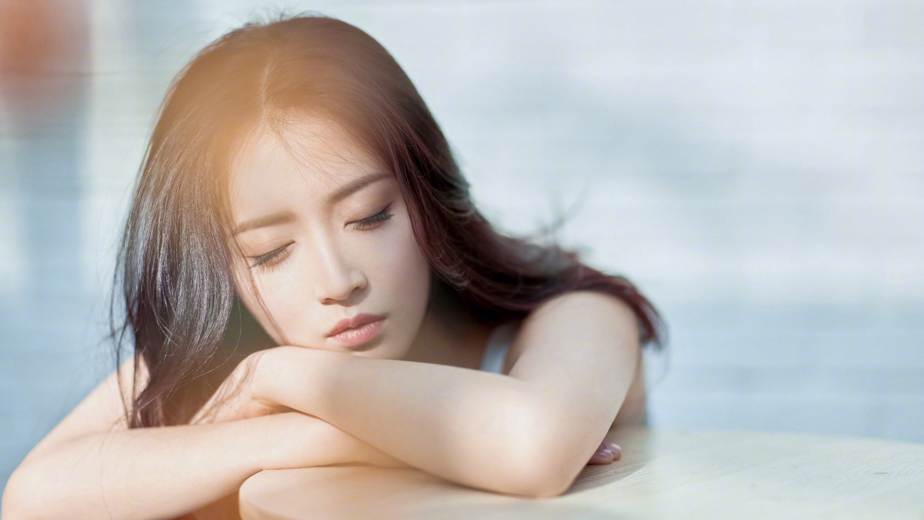 爱游戏平台-奥卡拉汉霸气冲线震撼全场，奥卡拉汉州长